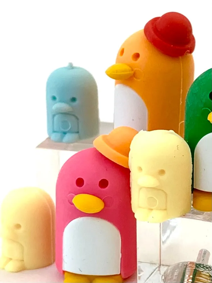 38205 PENGUIN FAMILY ERASERS-60