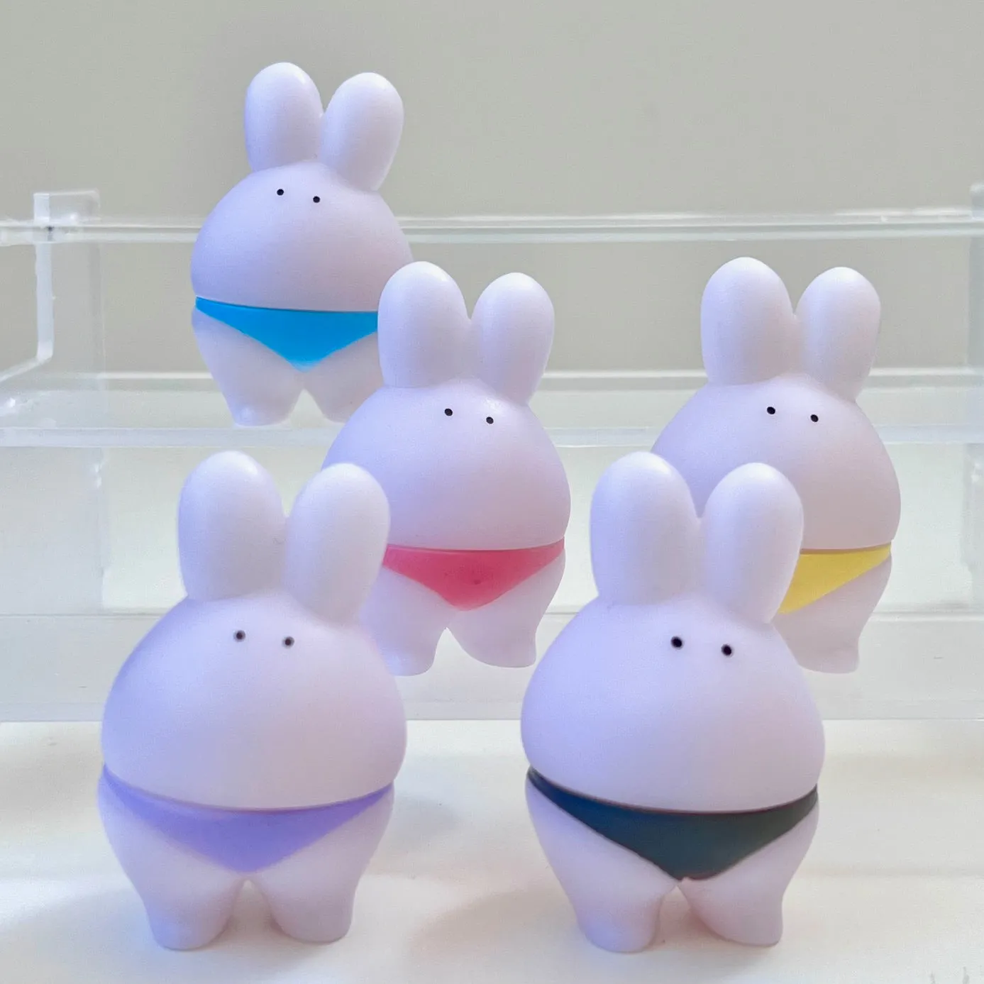 70708 SUMO RABBIT FIGURINES-10