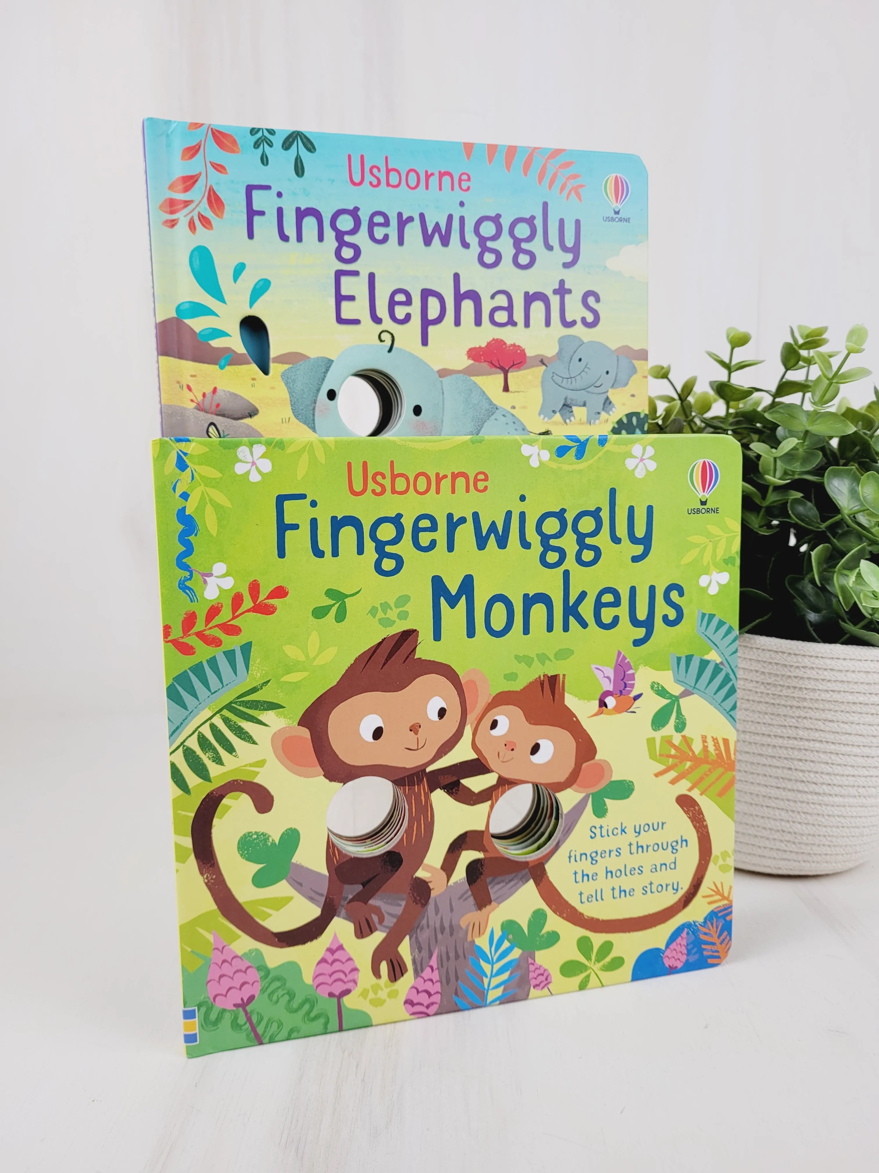 Books With Bree, Usborne Fingerwiggly Books