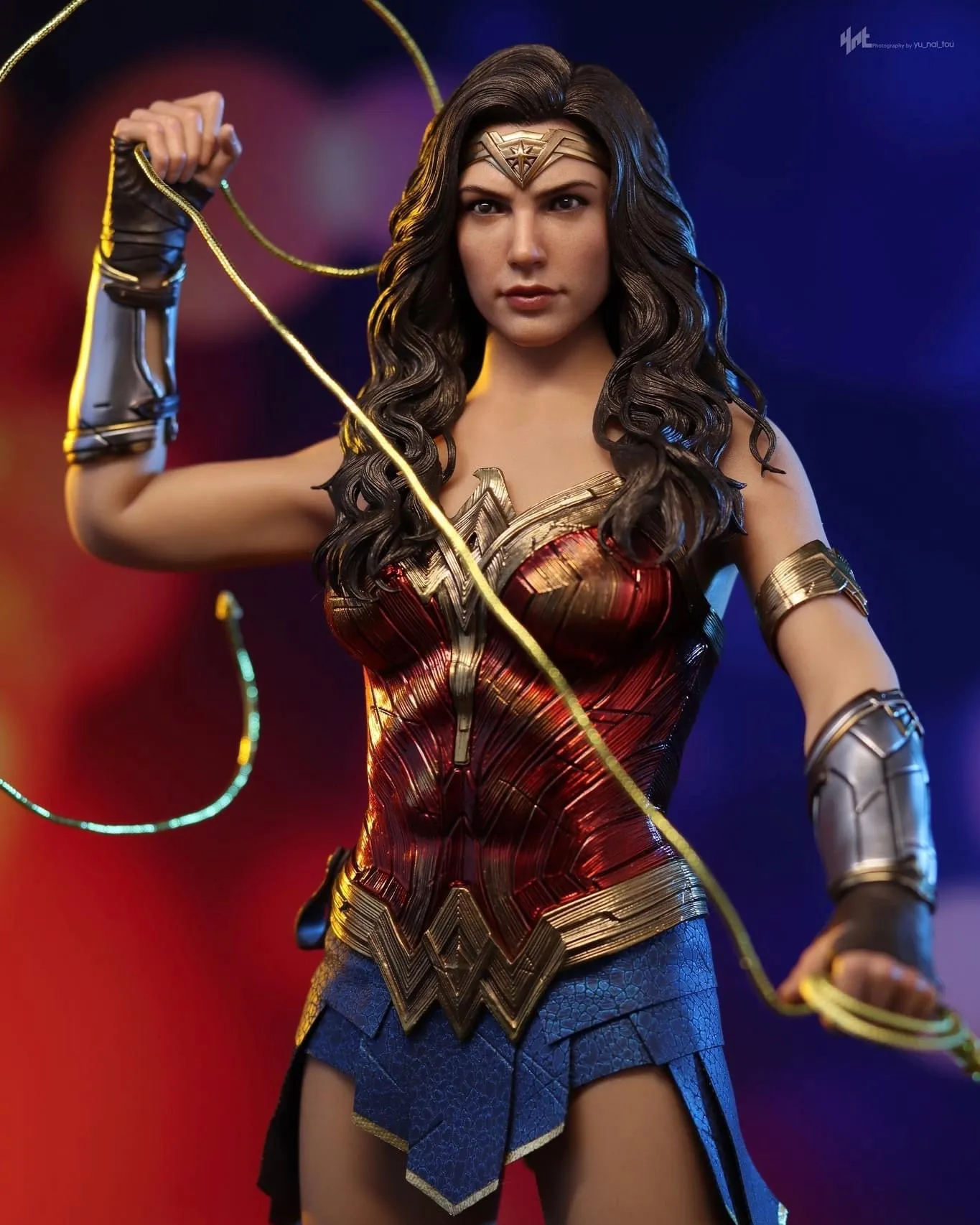 Hot Toys MMS584 Wonder Woman 1984 Wonder Woman Special Edition