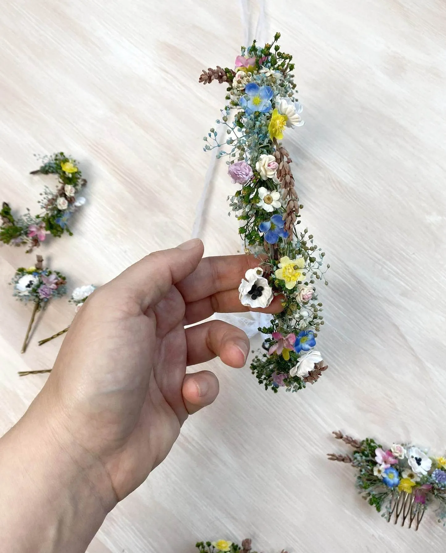 Meadow flower wedding accessories