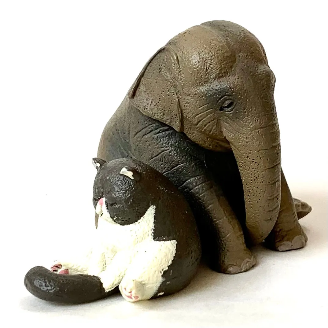 X 70881 SLEEPY ANIMAL FIGURINES Vol. 1-DISCONTINUED